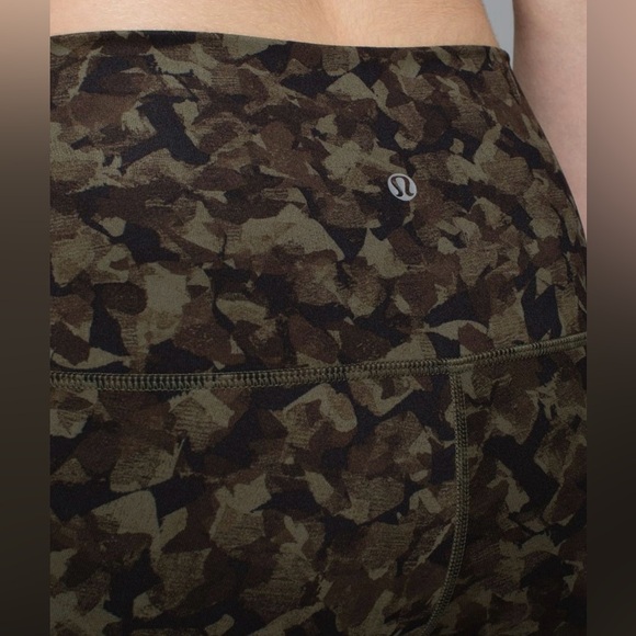 Lululemon Wunder Under Crop Leggings Luon Mystic Jungle Fatigue Green Black - Picture 13 of 15